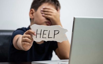 Child-asking-for-help-from-cyber-bullying